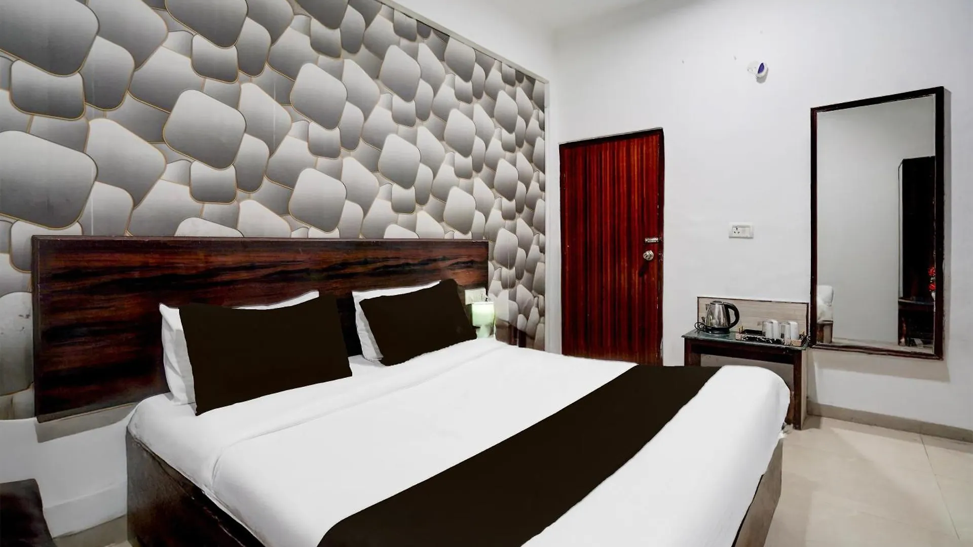 Hotel Super Collection O Tourist Complex Area Formerly Kanha Continental Agra