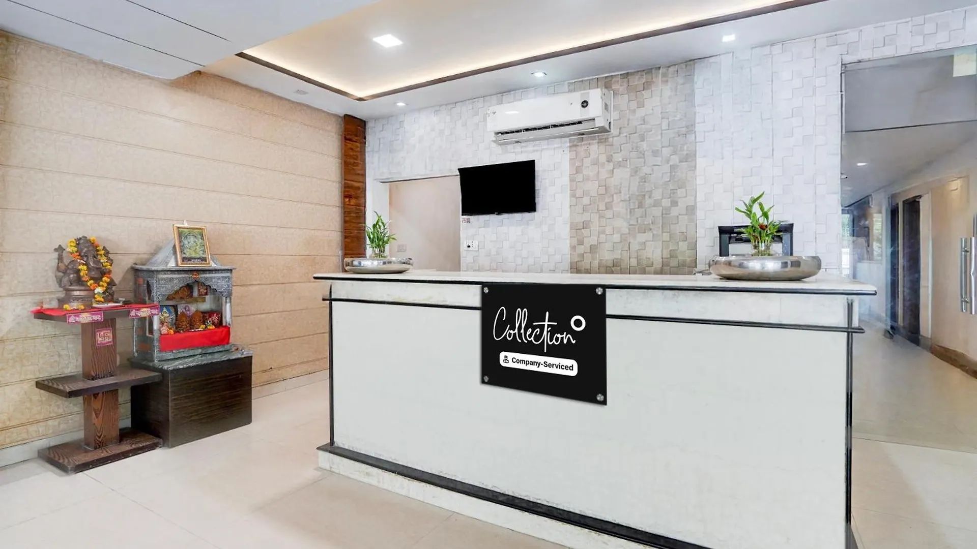 Super Collection O Tourist Complex Area Formerly Kanha Continental Agra  Hotel
