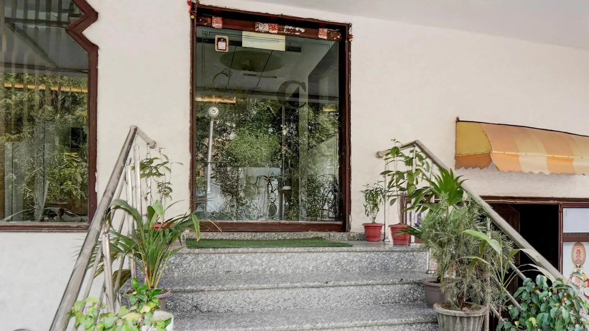 Super Collection O Tourist Complex Area Formerly Kanha Continental Agra  0*, Agra (Uttar Pradesh) India