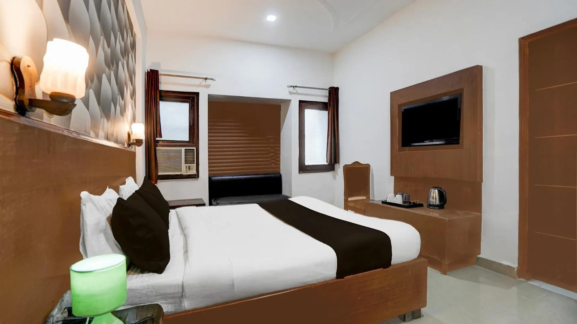 Super Collection O Tourist Complex Area Formerly Kanha Continental Agra  Agra (Uttar Pradesh)