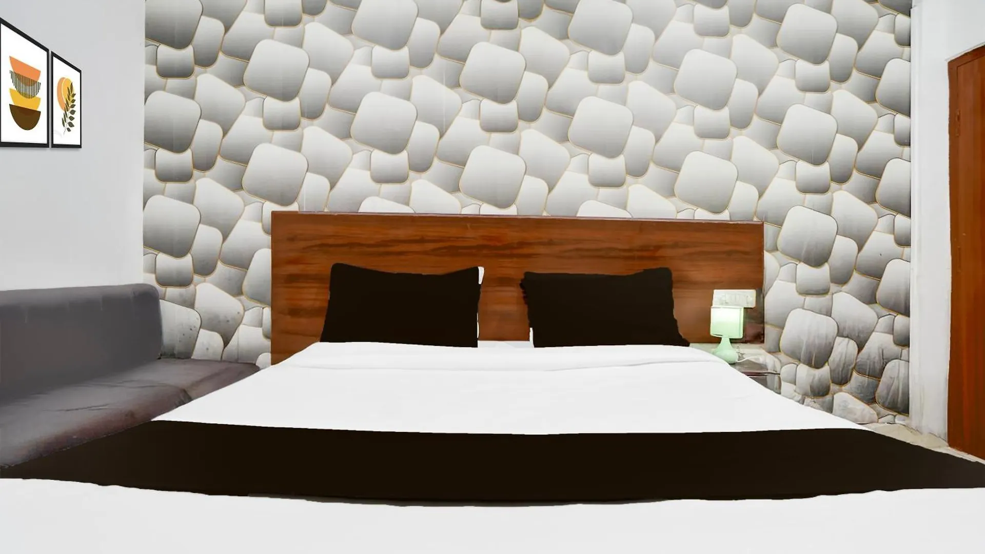 Hotel Super Collection O Tourist Complex Area Formerly Kanha Continental Agra