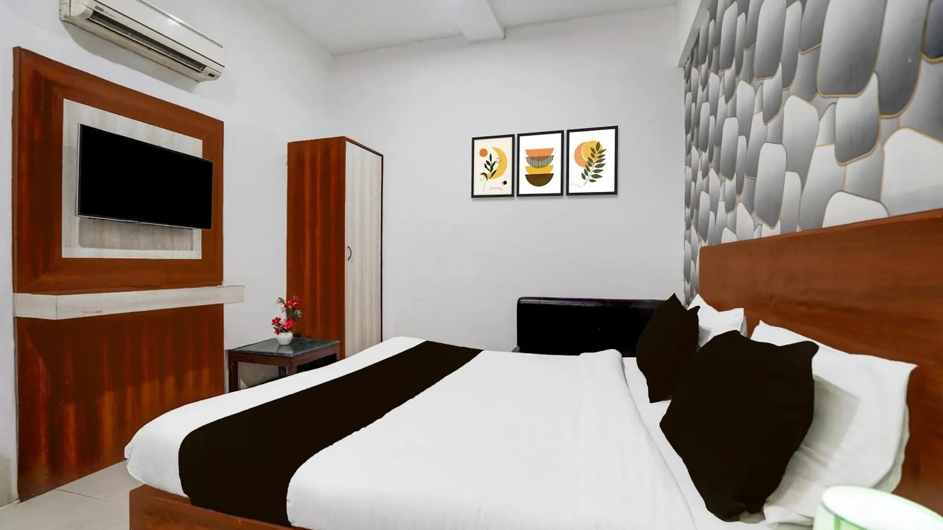 Super Collection O Tourist Complex Area Formerly Kanha Continental Agra  0*, Agra (Uttar Pradesh) India