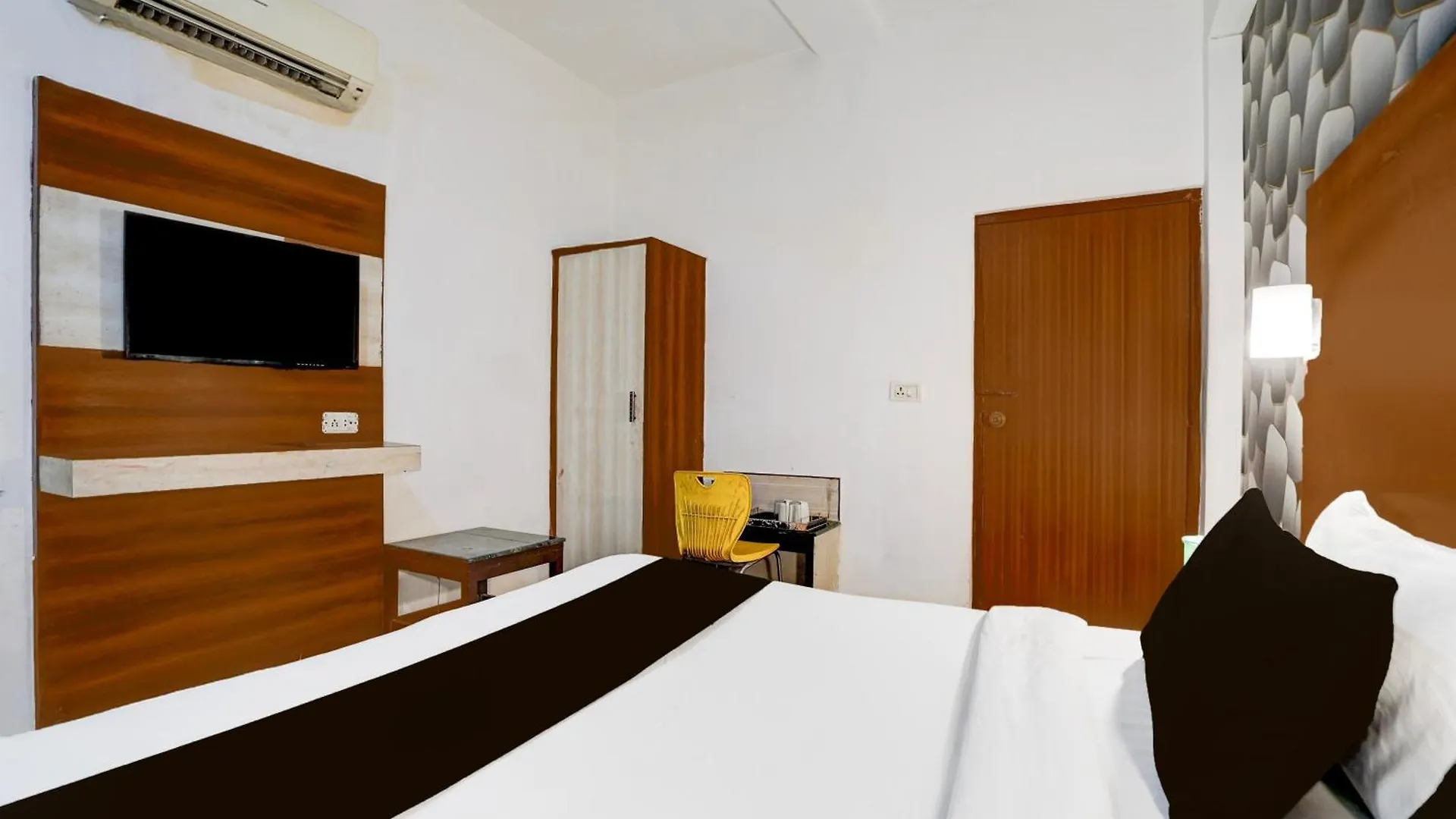 Super Collection O Tourist Complex Area Formerly Kanha Continental Agra