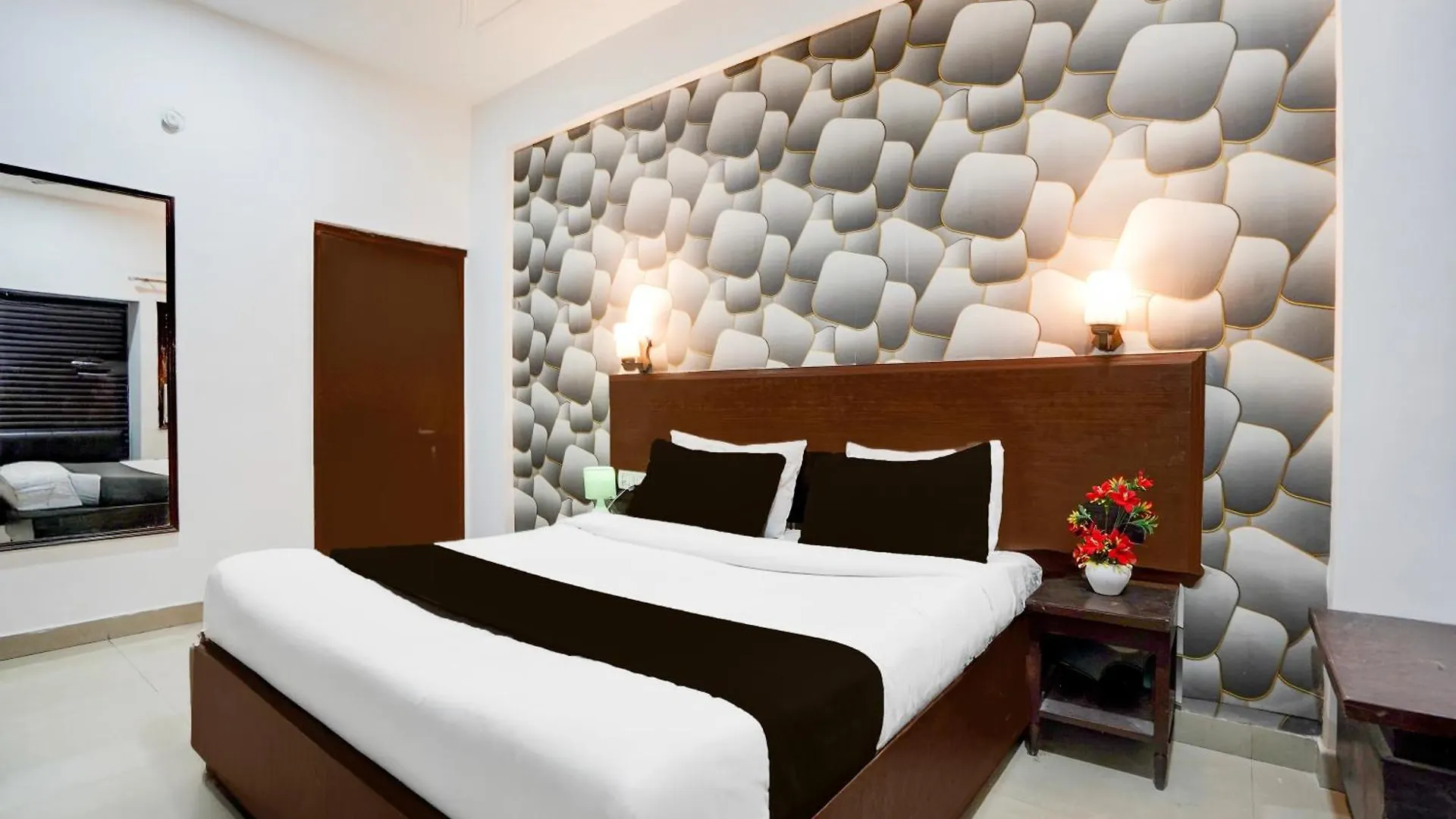 Hotel Super Collection O Tourist Complex Area Formerly Kanha Continental Agra