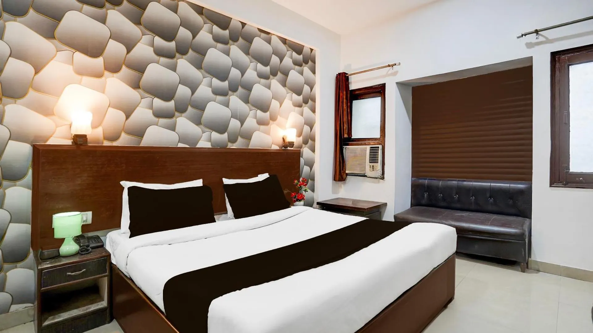 Super Collection O Tourist Complex Area Formerly Kanha Continental Agra  Hotel